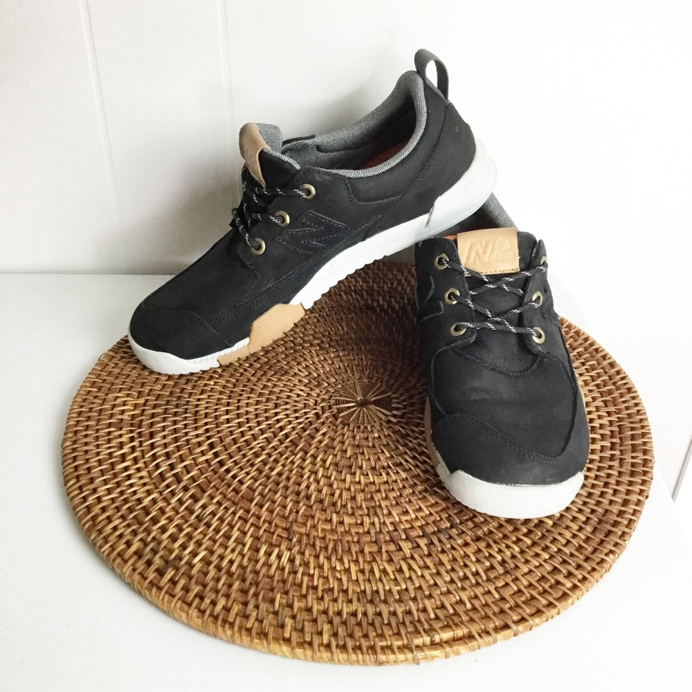 New Balance Leather Shoes Size 10 Black Sneakers